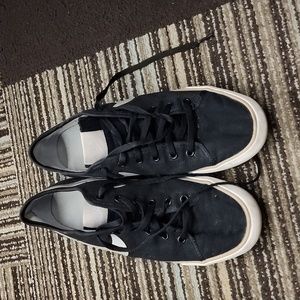 Nike canvas sneakers